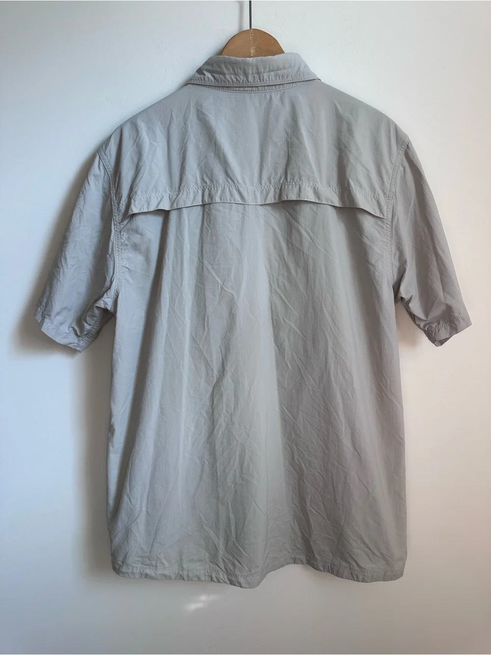 The North Face Mens M Short Sleeve Hiking Fishing Shirt Vented Ripstop Tan UPF